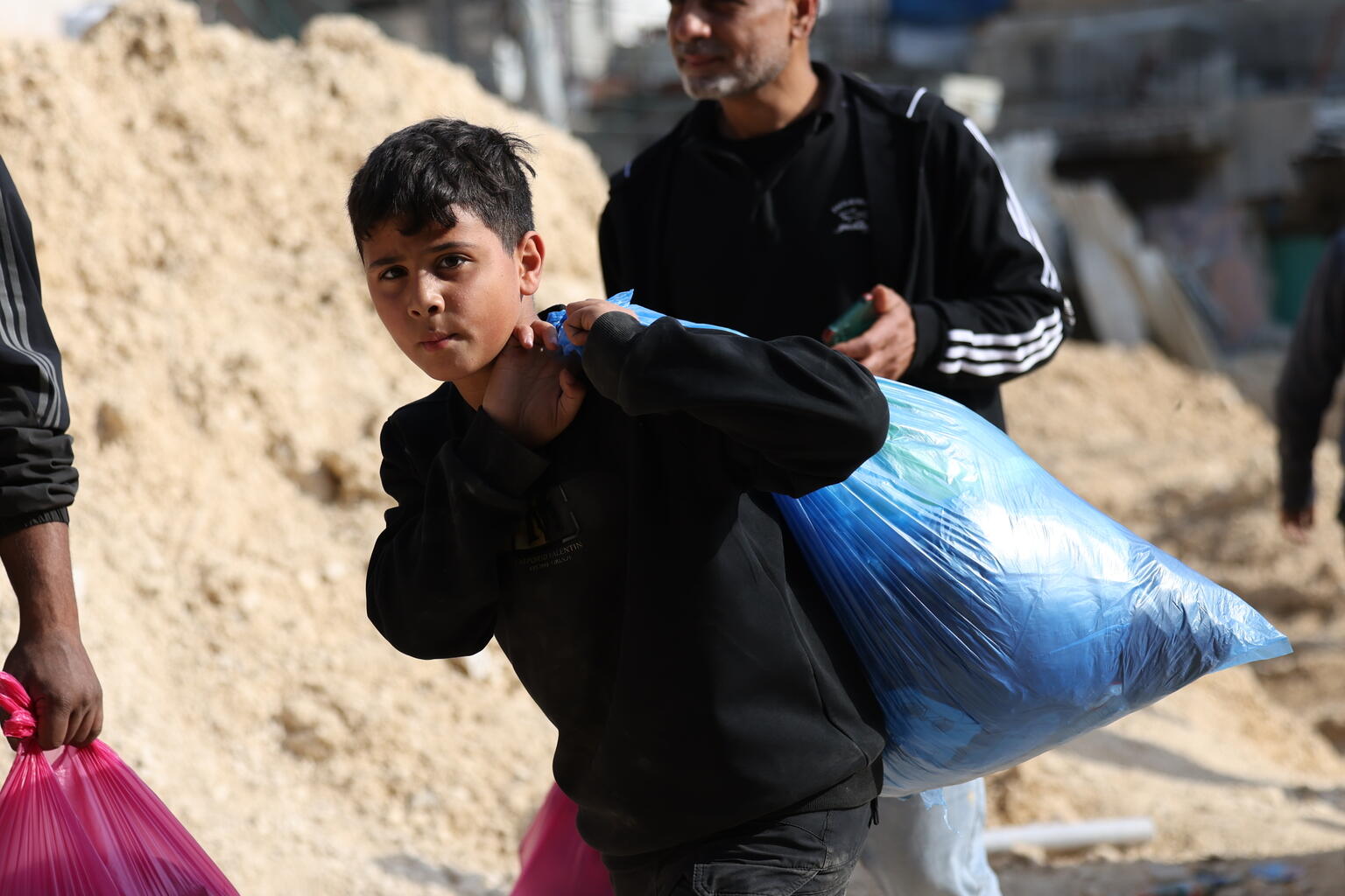 Gaza: UNICEF apela à criação urgente de corredores humanitários e pede donativos para ajudar crianças