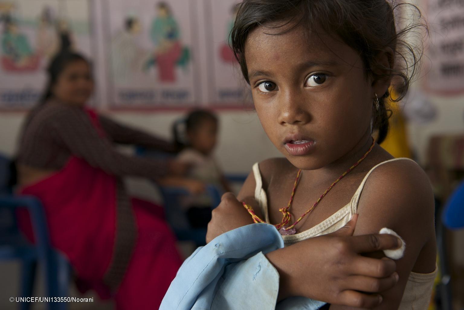 MISSÃO: VACINAR 1 MILHÃO DE CRIANÇAS - UNICEF Portugal lança apelo para ajudar a vacinar mais 1 milhão de crianças no mundo